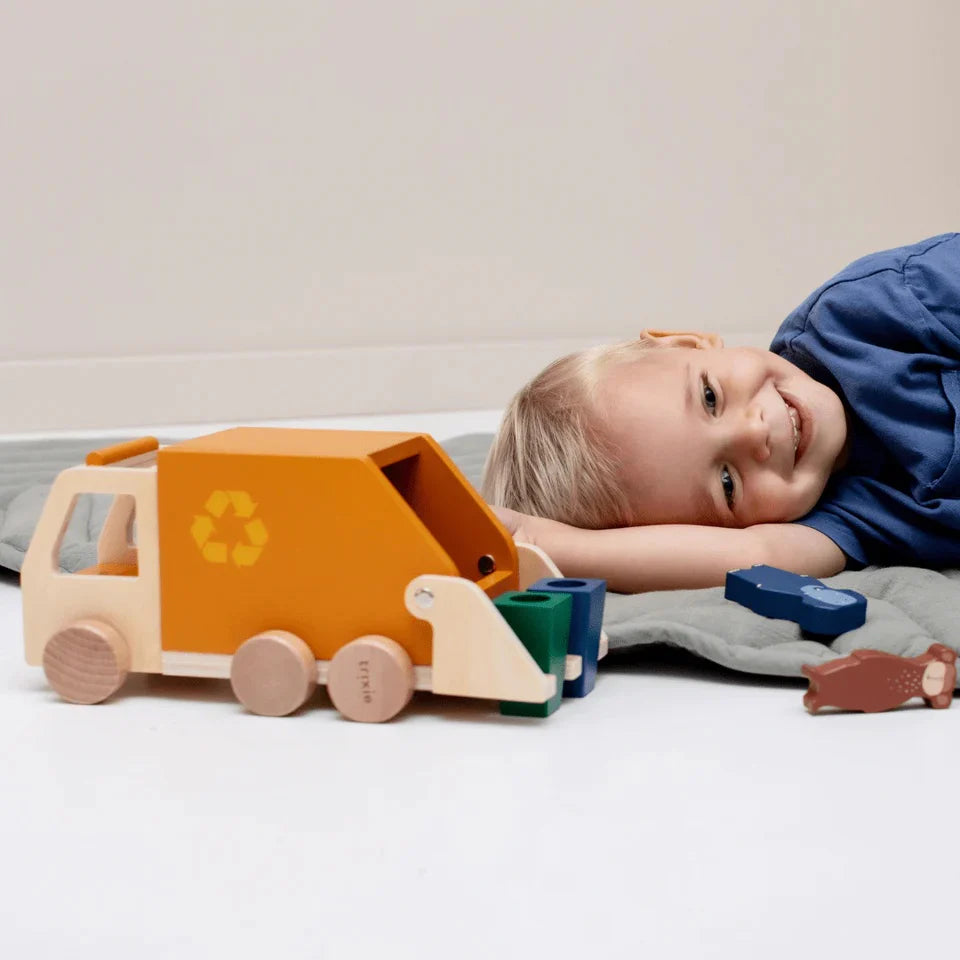 Trixie Wooden Animal Garbage Truck