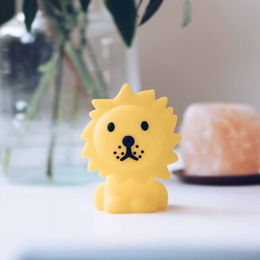 Lion Bundle of Light Lamp